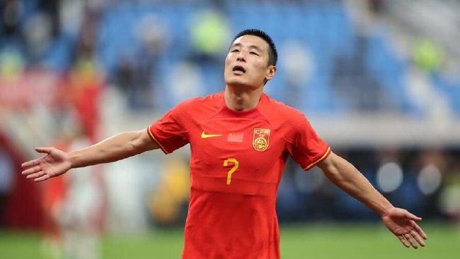 官方：曼联门将奥纳纳入选喀麦隆非洲杯名单喀麦隆国家队公布参加明年1月非洲杯的名单，其中曼联门将奥纳纳在列。
